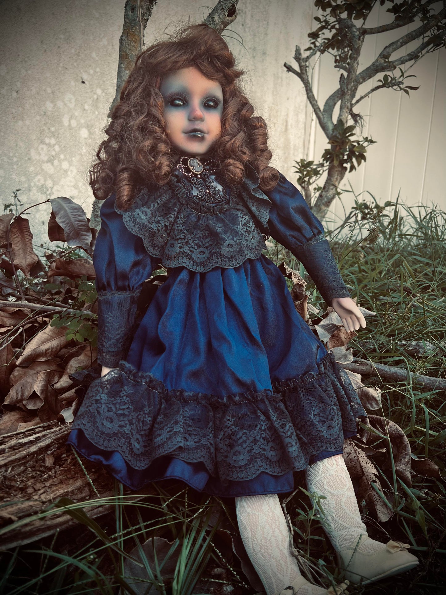 Meet Leola 25" Doll Porcelain Witchy Creepy Haunted Spirit Infected Scary Poltergeist Spooky Zombie Possessed Fall Gothic Positive Energy