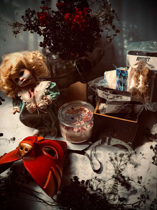 Valetine Oddity Witch Wooden Box Trinket Oddity Box Haunted Doll Mystery Curiosity, Unique Gift Idea, Creepy Unusual Mummified Specimen #313