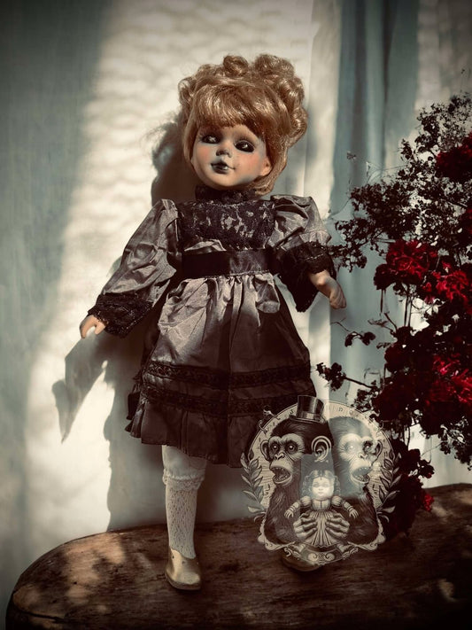 Leann 16" Haunted Doll Porcelain Zombie Haunted Spirit Paranormal Spooky Possessed Positive Oddity Gift Idea Supernatural Specimen 1018