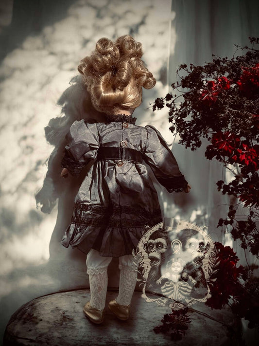 Leann 16" Haunted Doll Porcelain Zombie Haunted Spirit Paranormal Spooky Possessed Positive Oddity Gift Idea Supernatural Specimen 1018