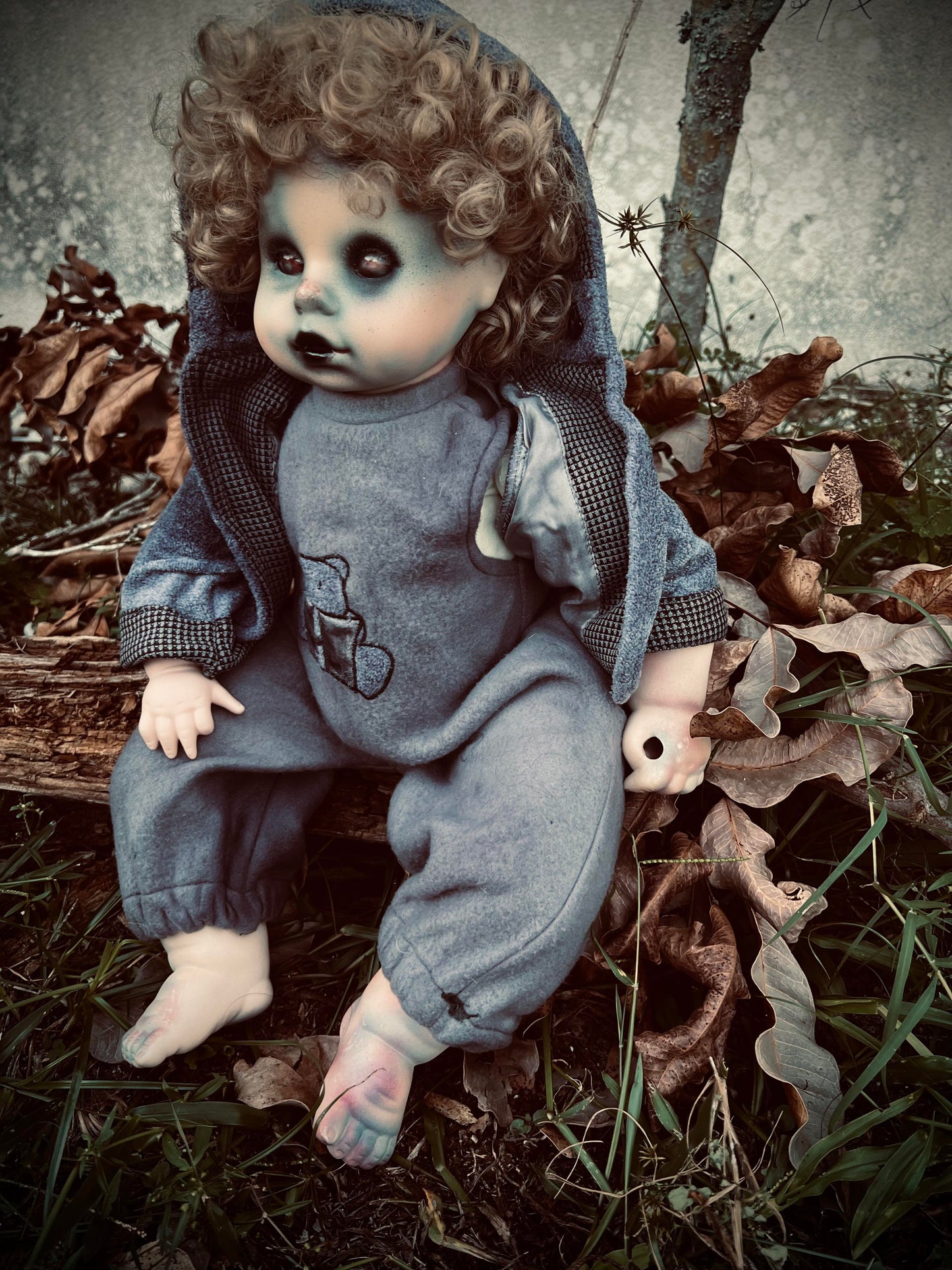 Meet Dallas 22 " Doll Porcelain Witchy Creepy Haunted Spirit Infected Scary Spooky Zombie Possessed Fall Gothic Positive Energy