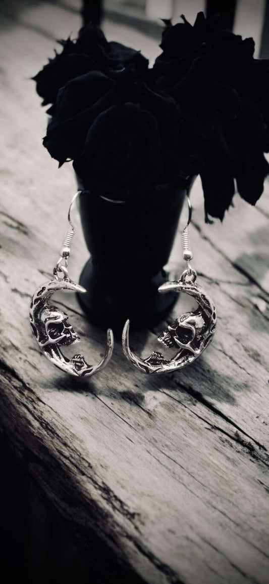 Half Moon Skull Face Crescent Skeleton Full Body Retro Skull Dangle Earrings, Punk Hanging, Gothic Witchy Halloween Gifts Oddity Jewelry