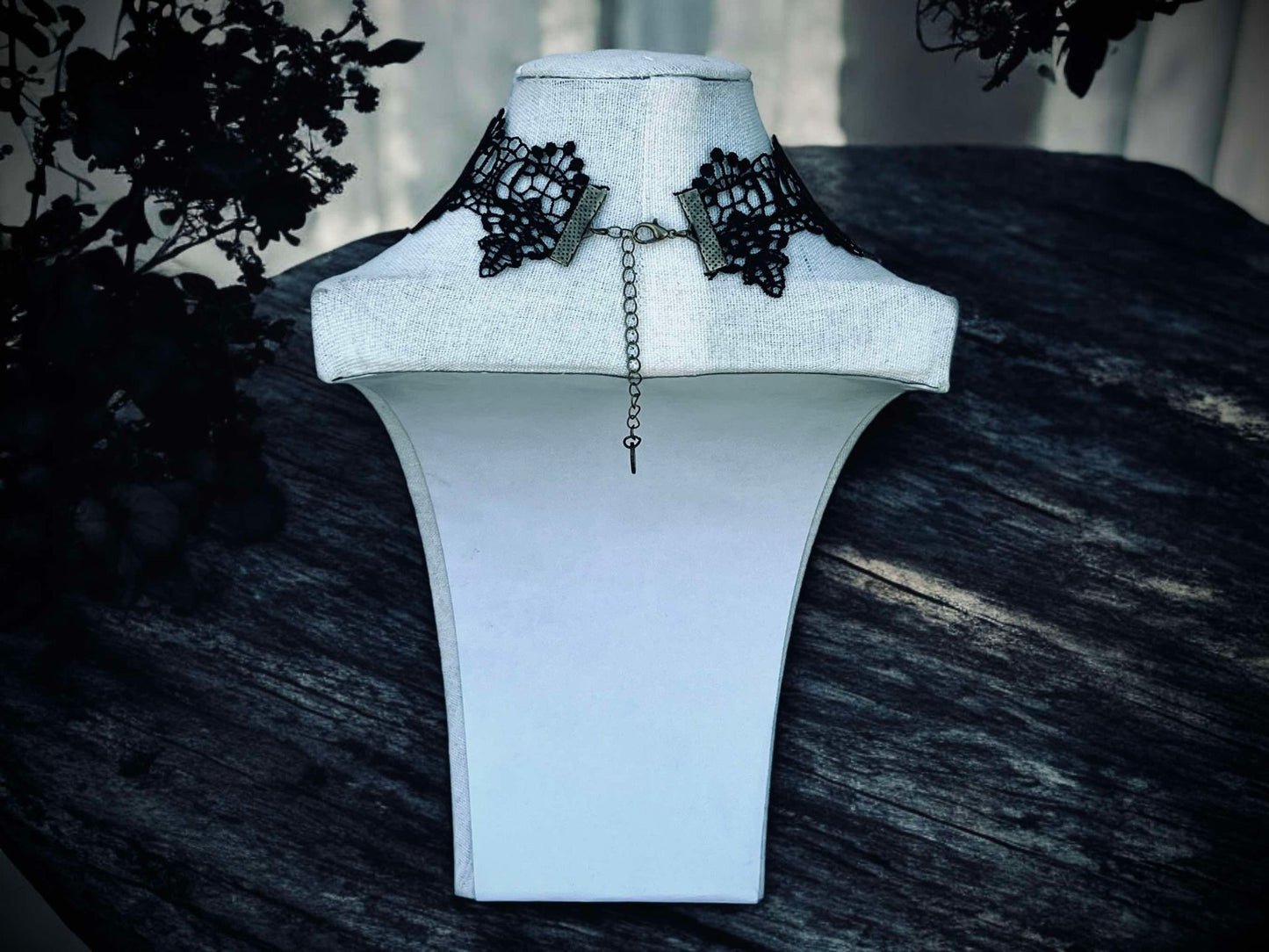 Gothic Lace Spider Charms Choker Necklace Black Gift Idea Oddity Jewelry Gothic Halloween Costume Womans Fantasy Lace Vampire Dress Up Punk