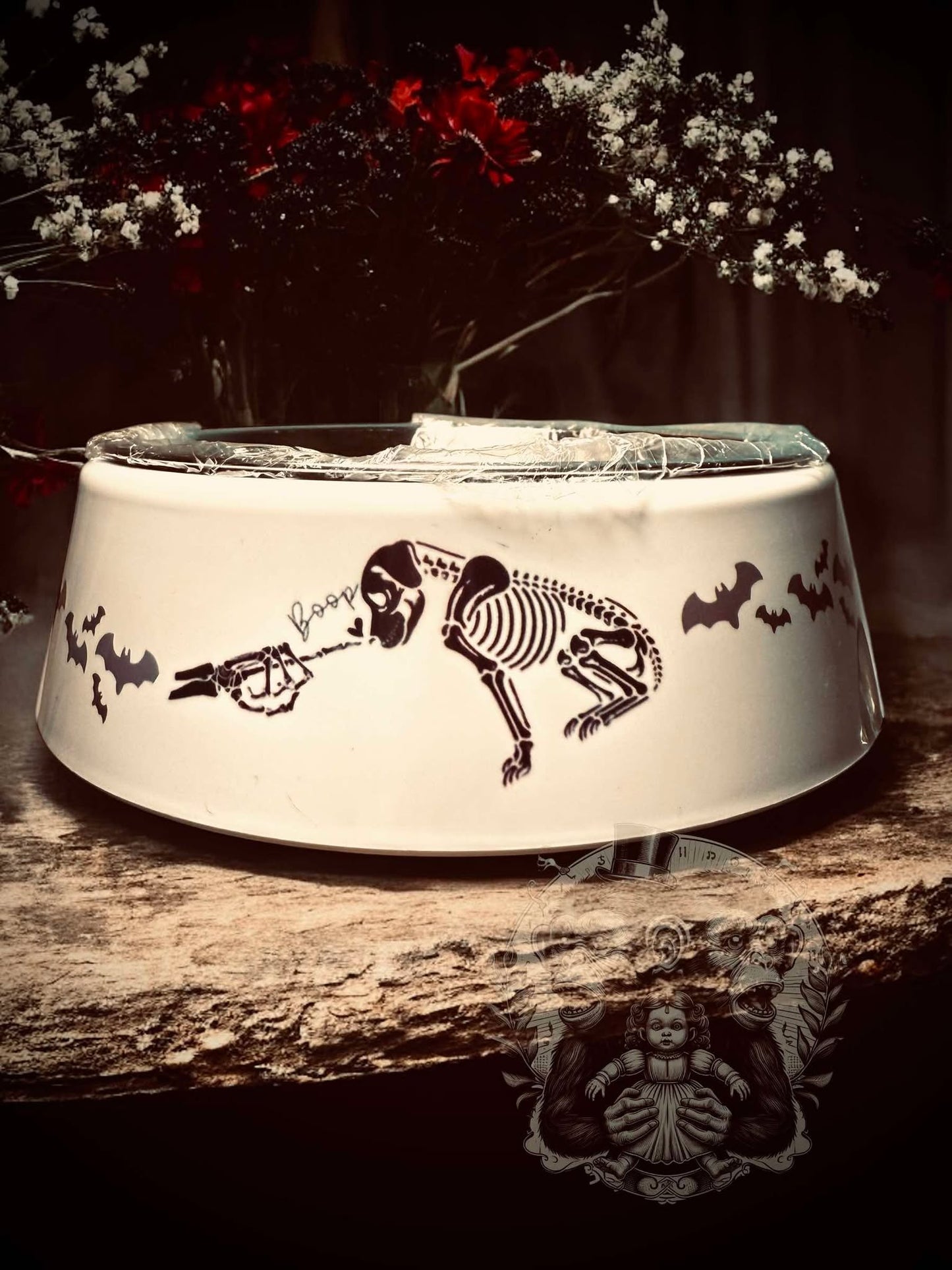 Spooky Gothic Skeleton Bat Ceramic Dog Pet Bowl with Stainless Steel Insert Cat Bowls, Goth Punk Rock Puppy Bowls Gift Idea Pet Supplies