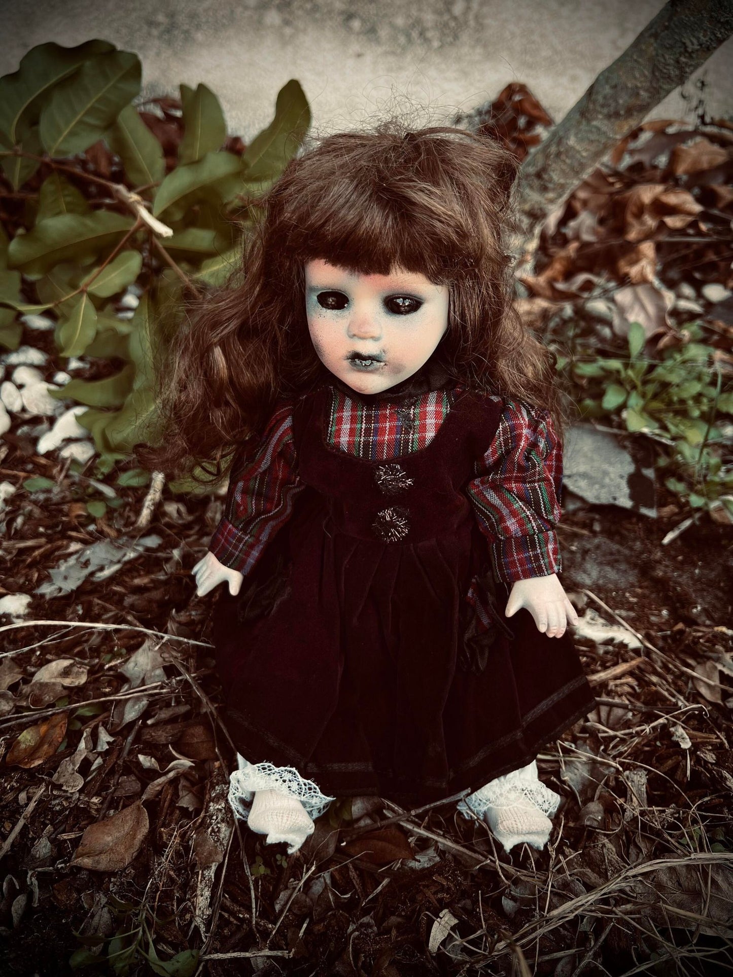 Meet Robin 11" Doll Porcelain Witchy Creepy Haunted Spirit Infected Scary Spooky Zombie Possessed Fall Gothic Positive Energy gift idea